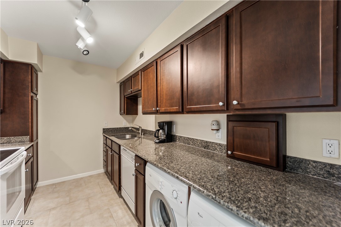 2867 Geary Place 3006 Las Vegas NV 89109