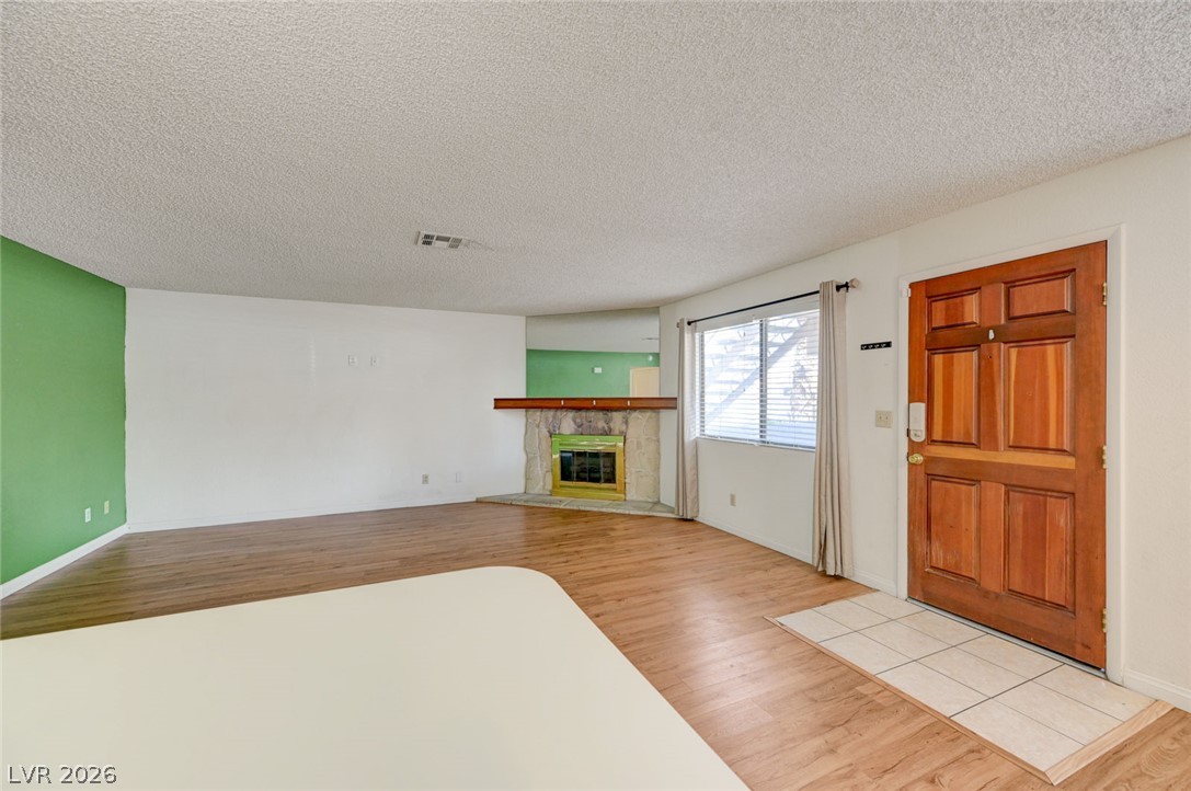 1101 Falconhead Lane 101 Las Vegas NV 89128