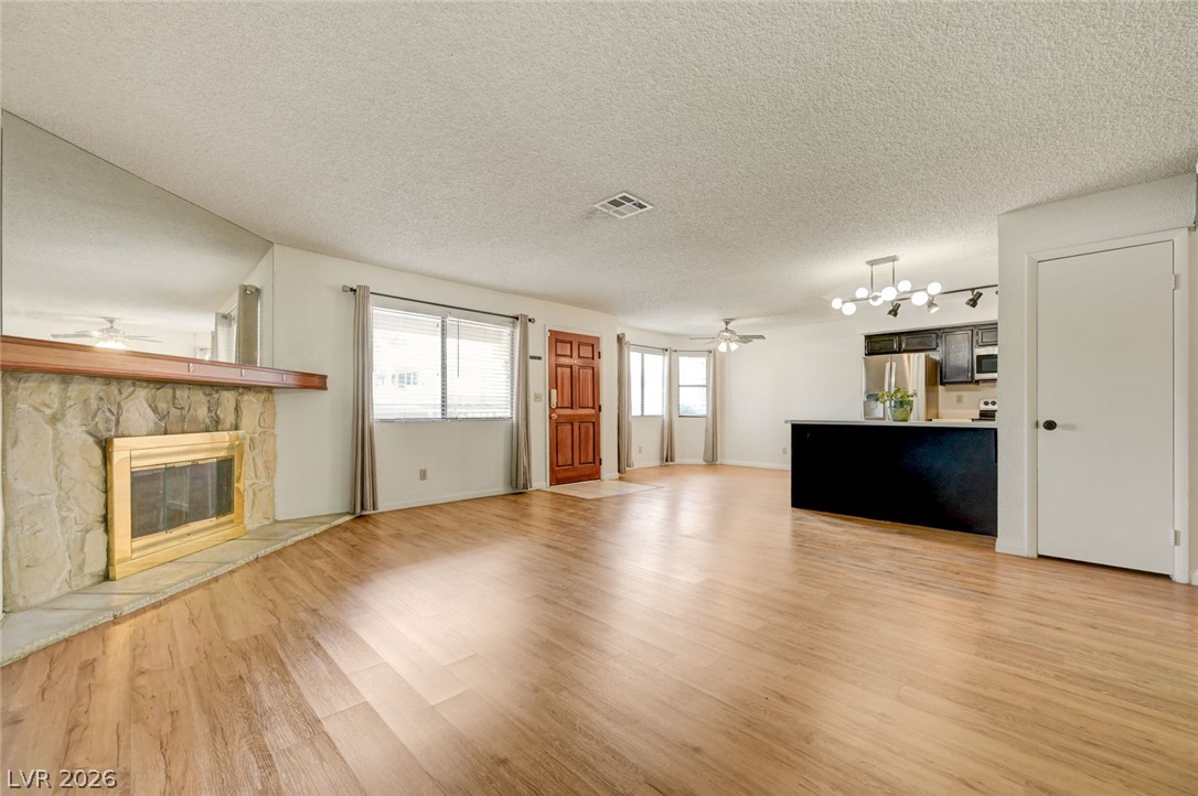 1101 Falconhead Lane 101 Las Vegas NV 89128