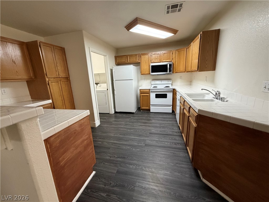 3673 Ian Thomas Street 103 Las Vegas NV 89129