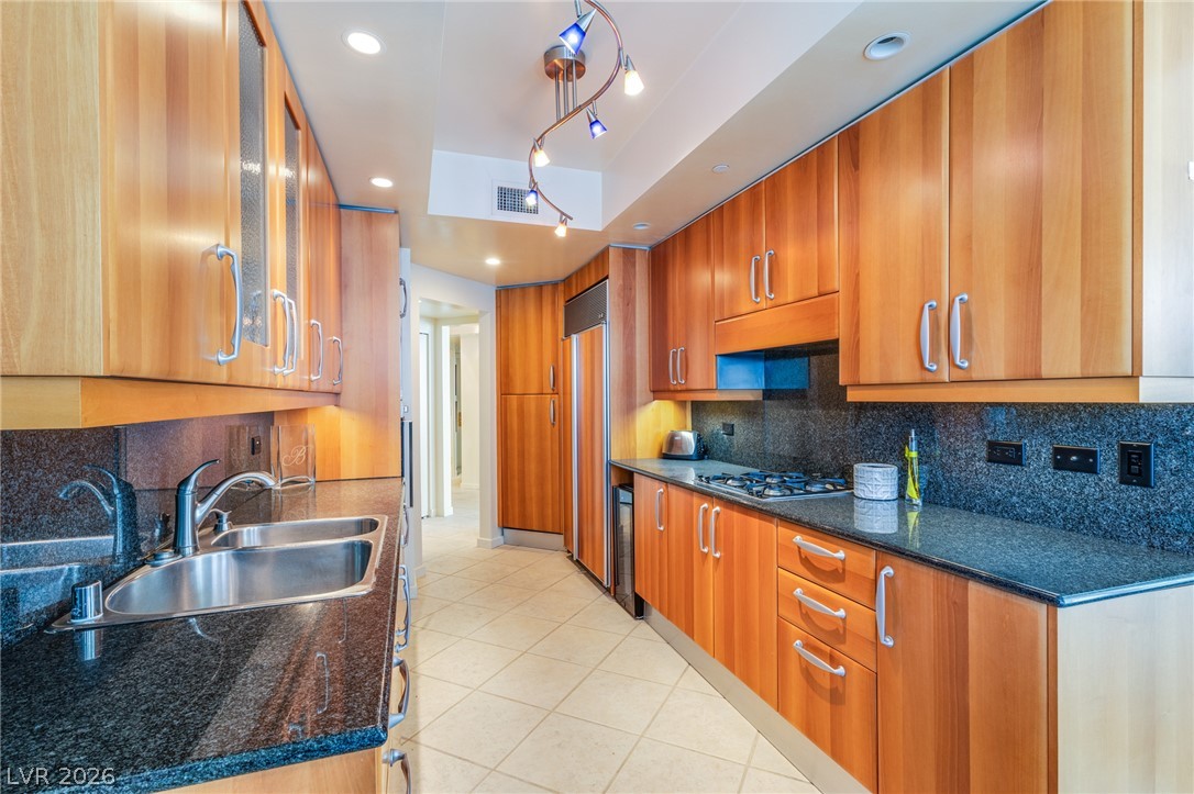 2877 Paradise Road 1406 Las Vegas NV 89109