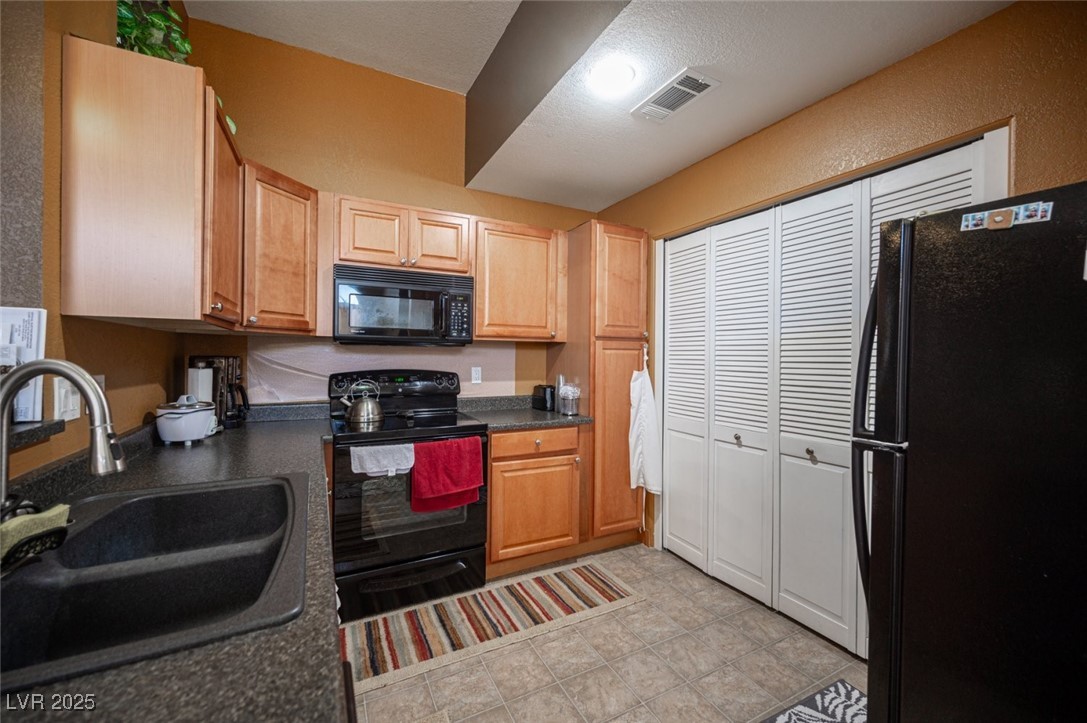 3150 Soft Breezes Drive 2220 Las Vegas NV 89128