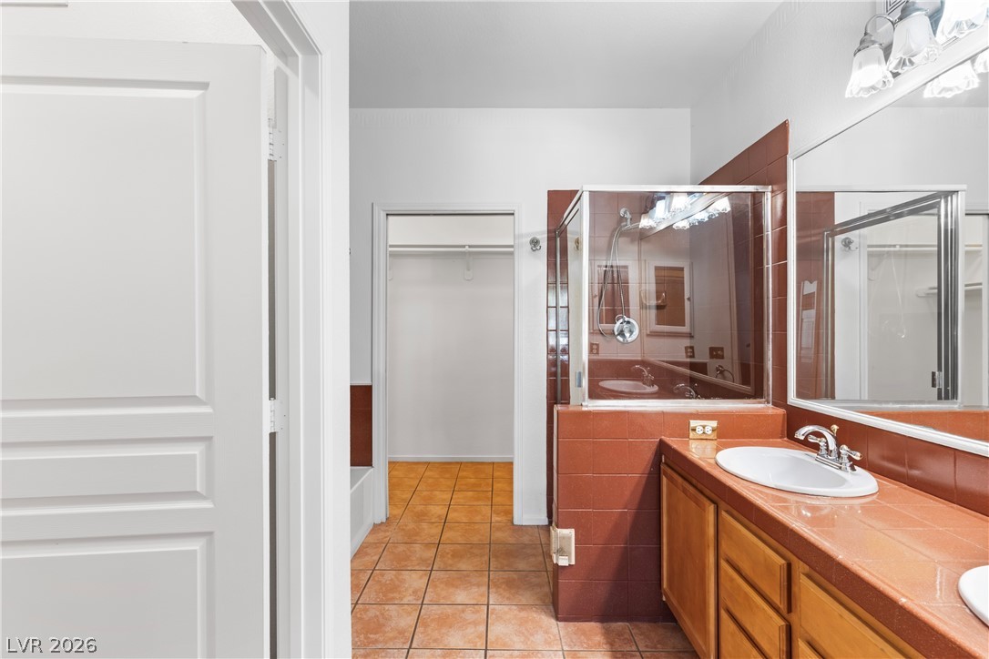1012 Domnus Lane 102 Las Vegas NV 89144