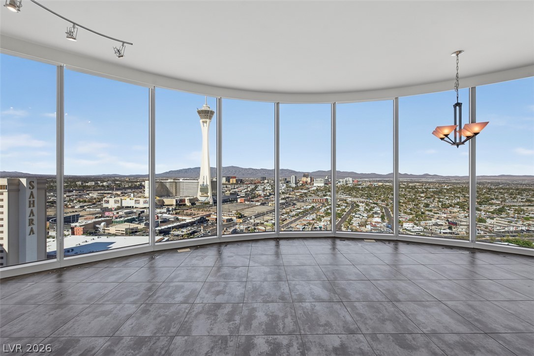 222 Karen Avenue 2608 Las Vegas NV 89109
