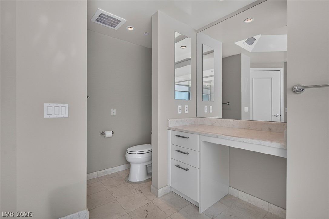 222 Karen Avenue 2608 Las Vegas NV 89109