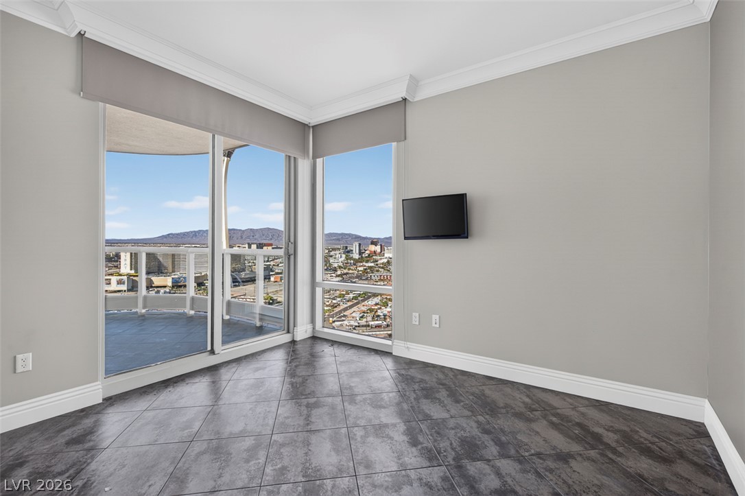 222 Karen Avenue 2608 Las Vegas NV 89109