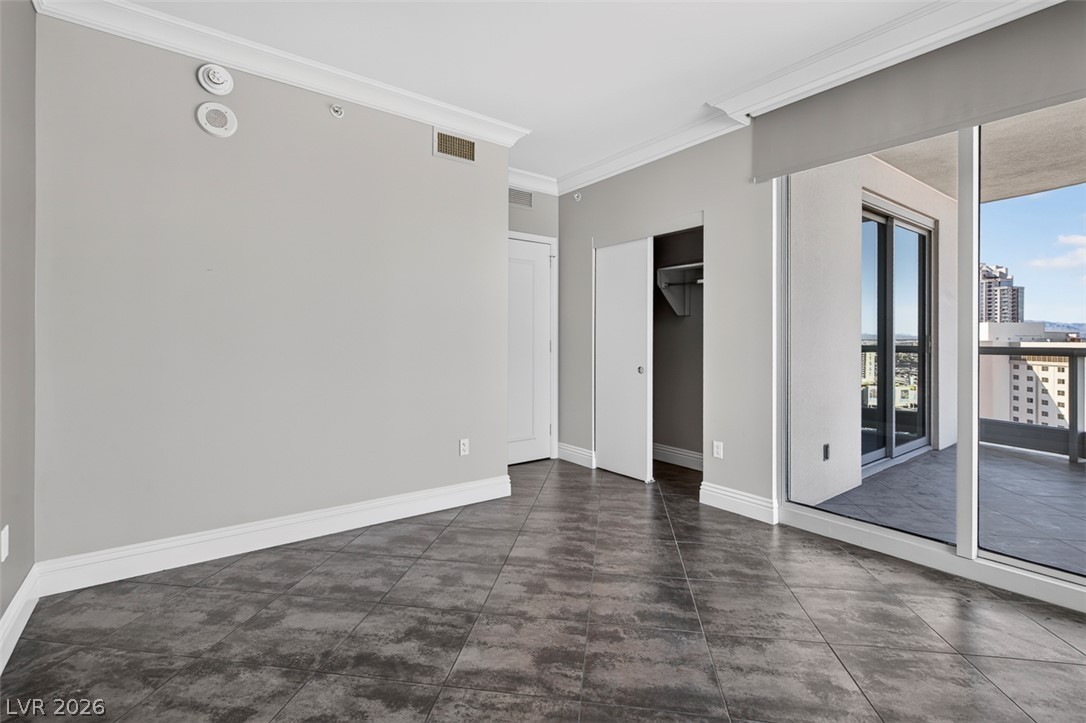 222 Karen Avenue 2608 Las Vegas NV 89109