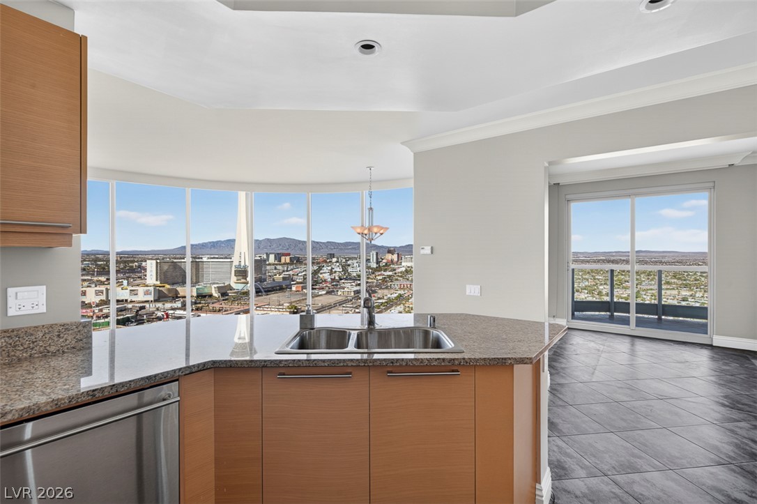 222 Karen Avenue 2608 Las Vegas NV 89109