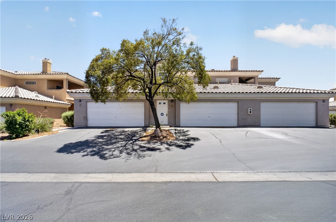 6901 Cobre Azul Avenue 202 Las Vegas NV 89108