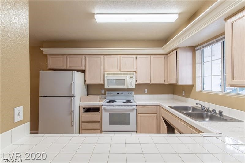 2725 South Nellis Boulevard 1041 Las Vegas NV 89121