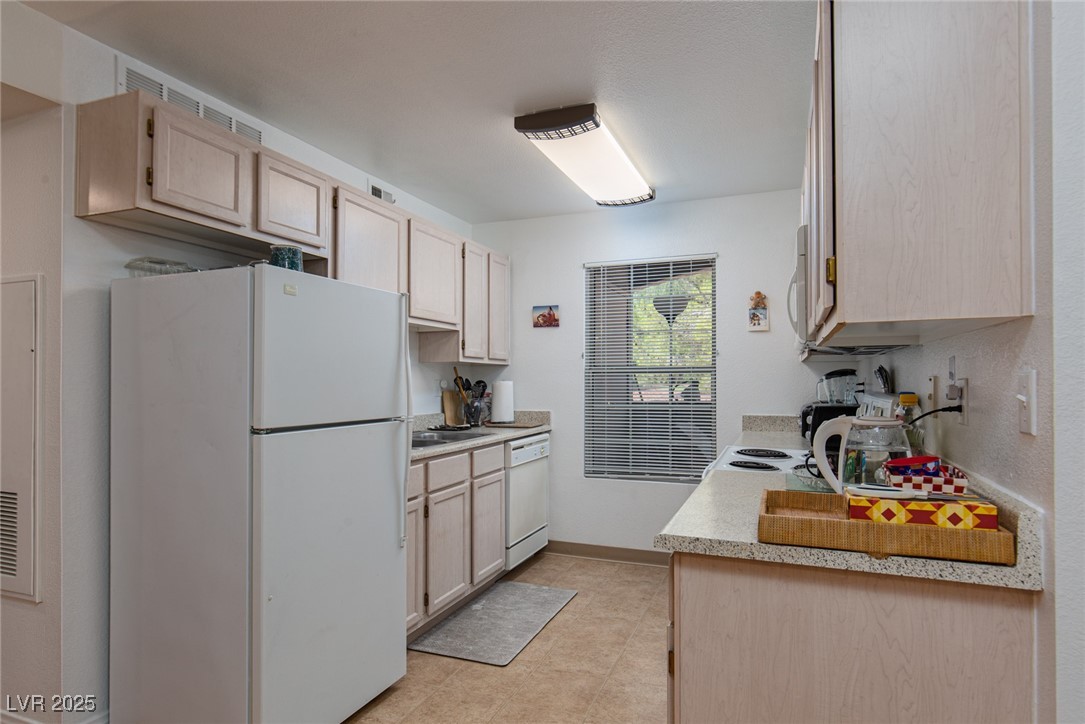 231 West Horizon Ridge Parkway 1126 Henderson NV 89012