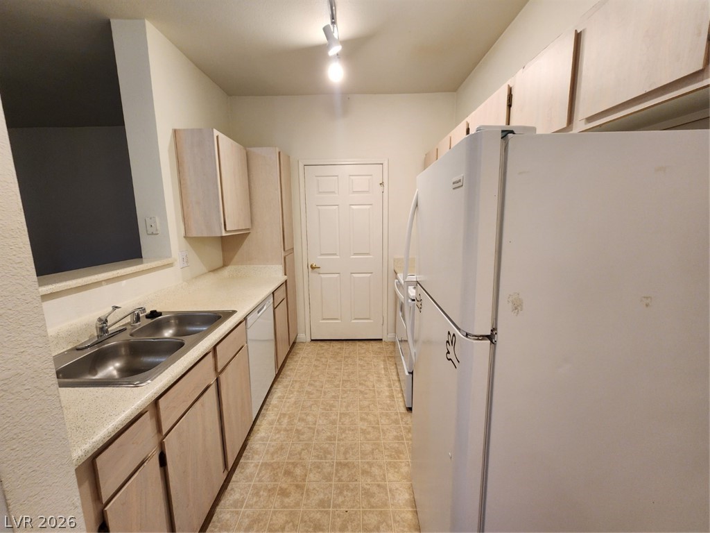 231 West Horizon Ridge Parkway 417 Henderson NV 89012