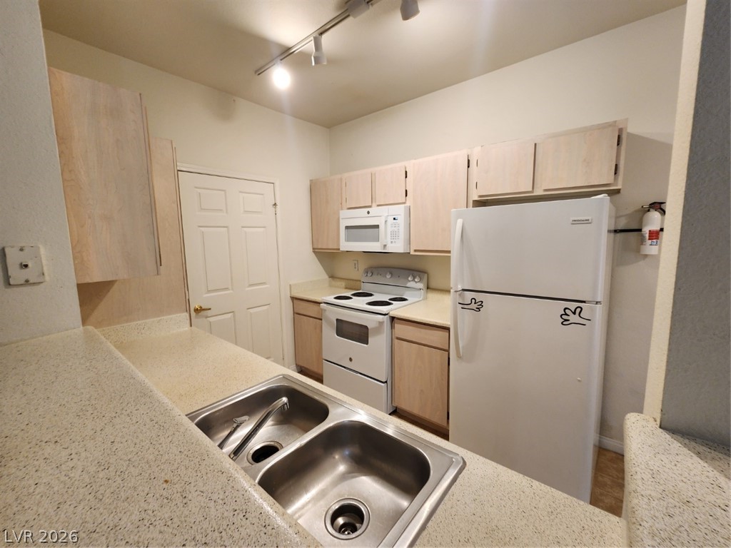 231 West Horizon Ridge Parkway 417 Henderson NV 89012