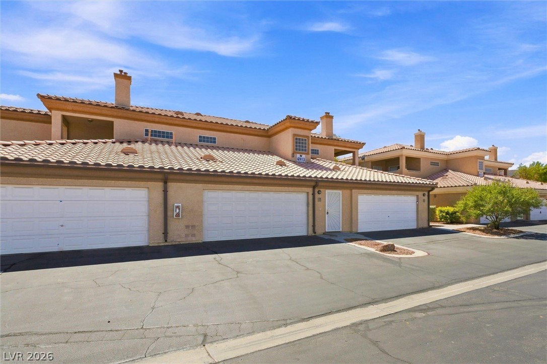 6913 Cobre Azul Avenue 201 Las Vegas NV 89108