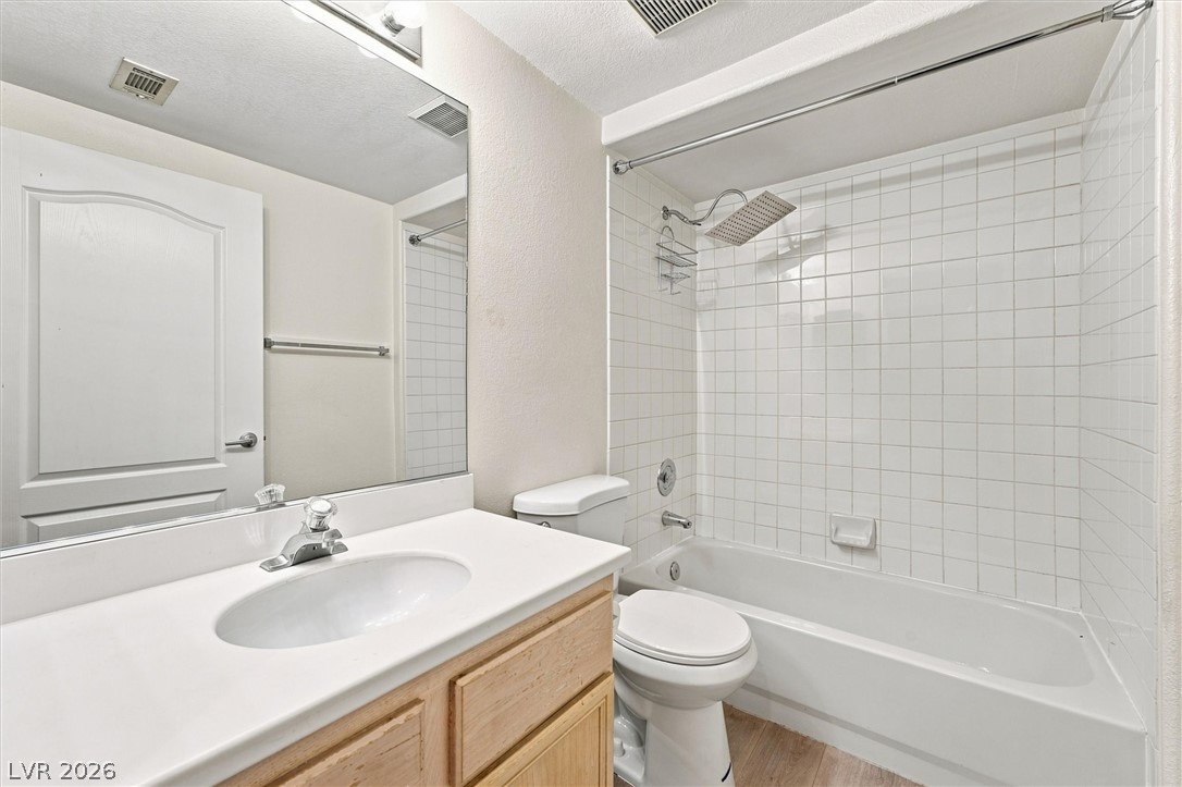 6913 Cobre Azul Avenue 201 Las Vegas NV 89108