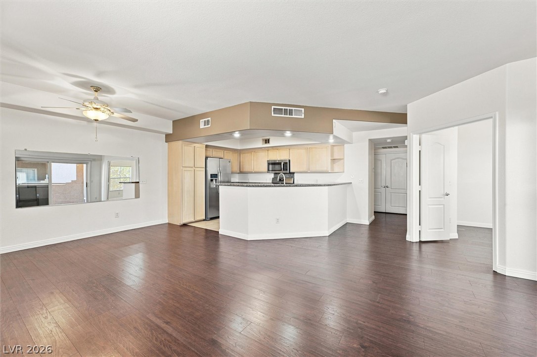 6913 Cobre Azul Avenue 201 Las Vegas NV 89108
