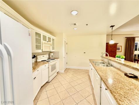 30 Strada Di Villaggio 204 Henderson NV 89011