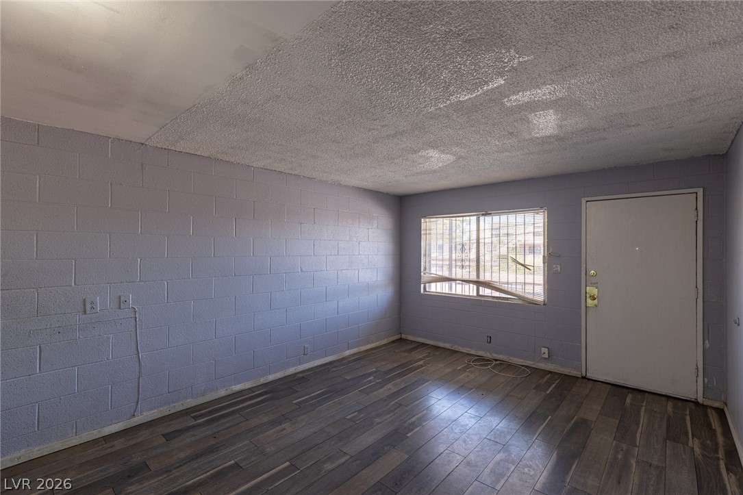 3718 Hazelwood Street 23 Las Vegas NV 89119