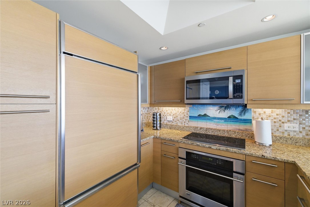 322 Karen Avenue 1802 Las Vegas NV 89109