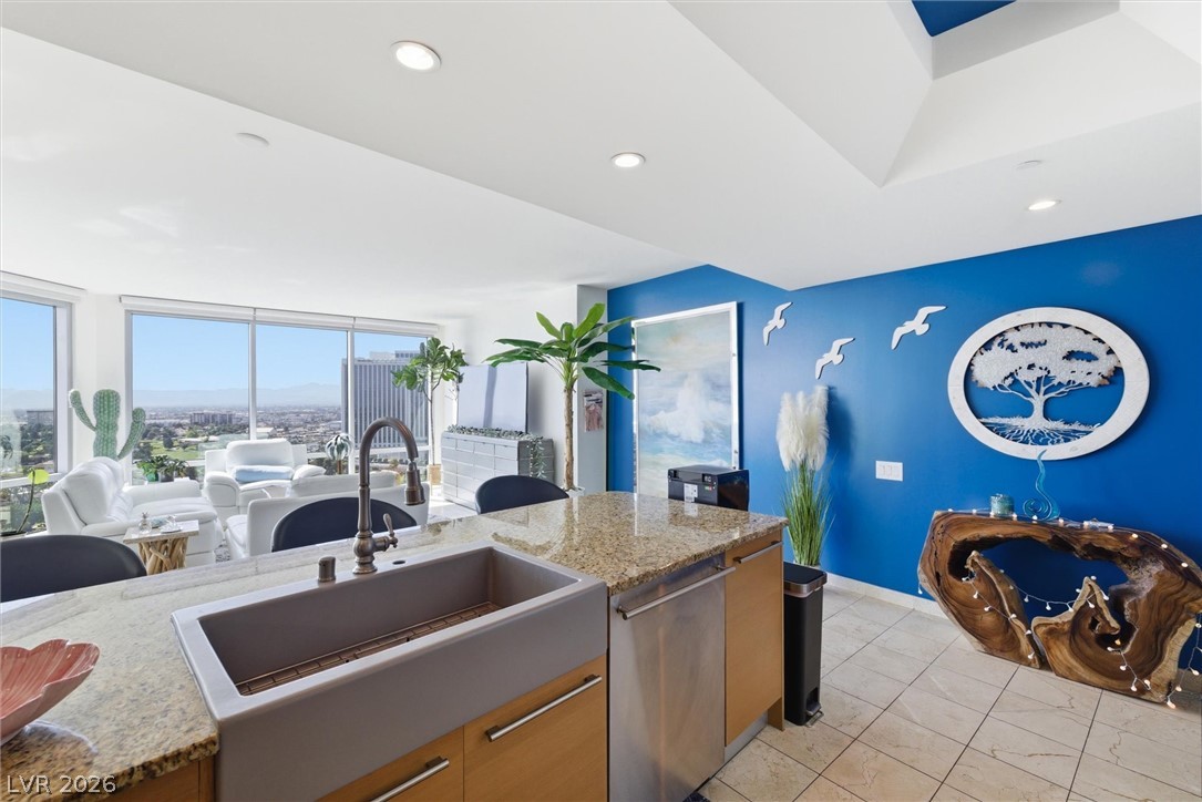 322 Karen Avenue 1802 Las Vegas NV 89109