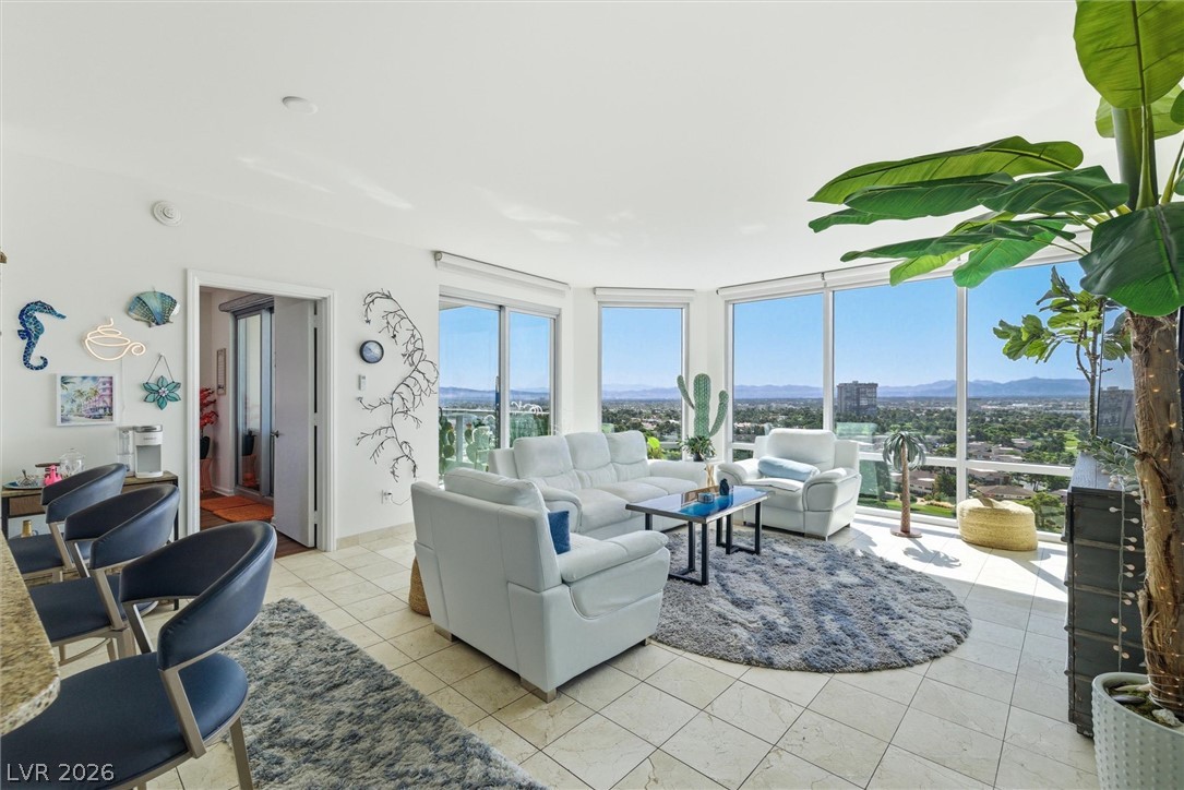 322 Karen Avenue 1802 Las Vegas NV 89109