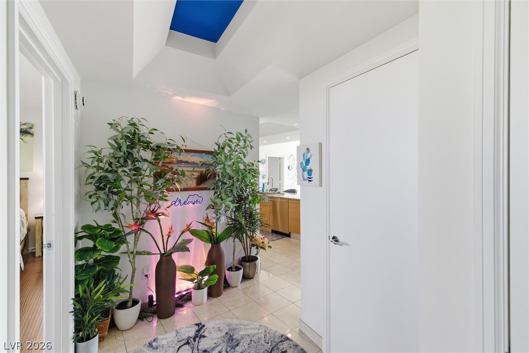 322 Karen Avenue 1802 Las Vegas NV 89109