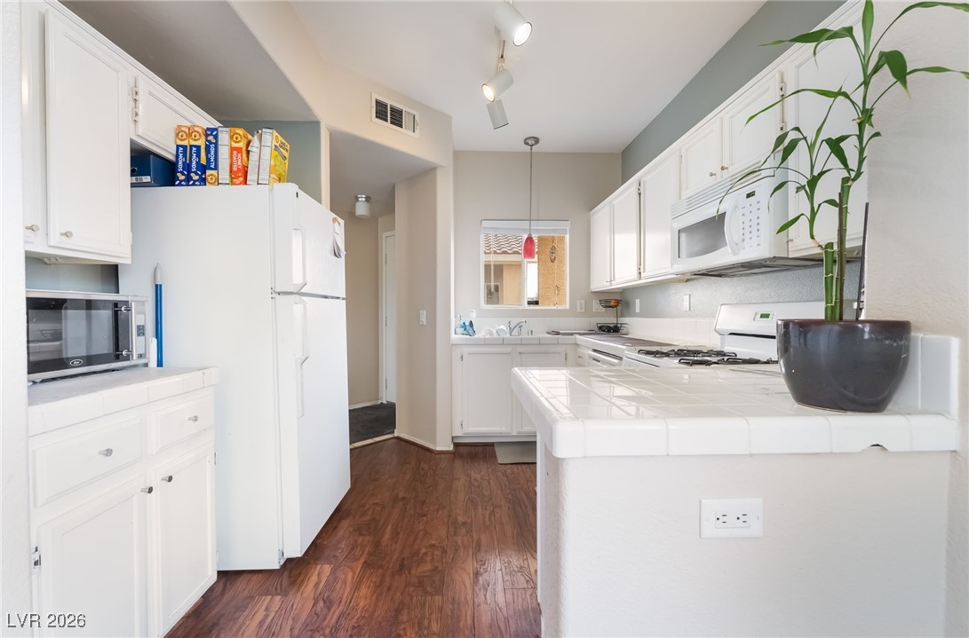 1050 East Cactus Avenue 2094 Las Vegas NV 89183