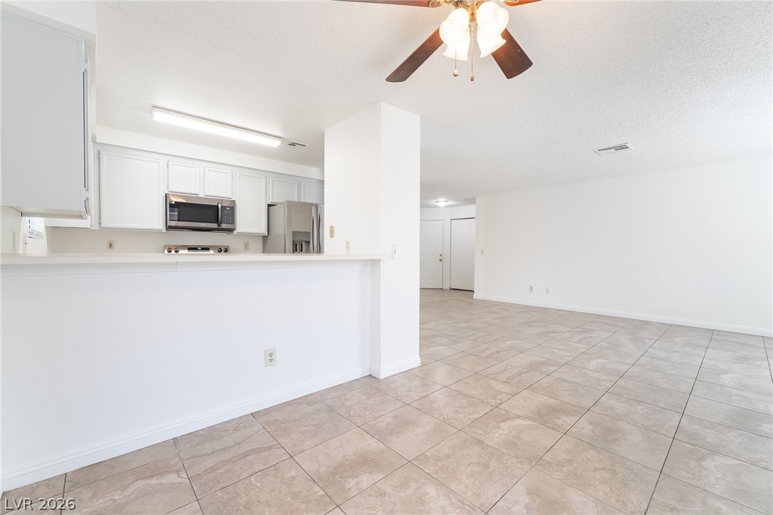 6863 Tamarus Street 101 Las Vegas NV 89119