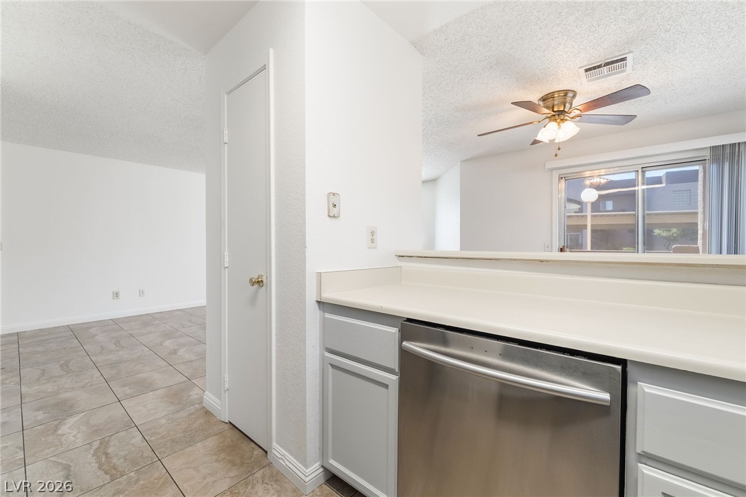 6863 Tamarus Street 101 Las Vegas NV 89119