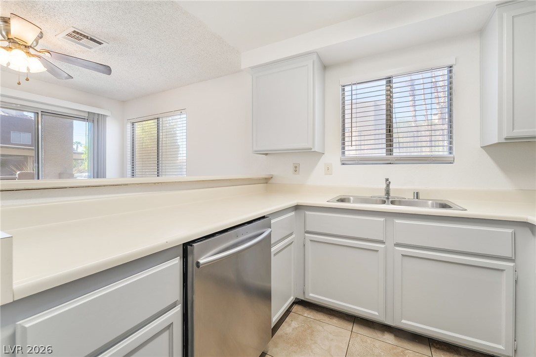 6863 Tamarus Street 101 Las Vegas NV 89119