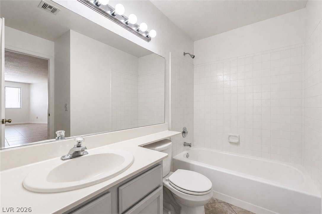 6863 Tamarus Street 101 Las Vegas NV 89119
