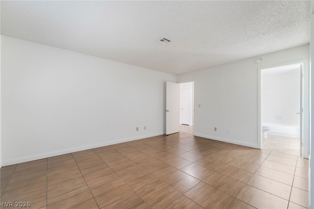 6863 Tamarus Street 101 Las Vegas NV 89119
