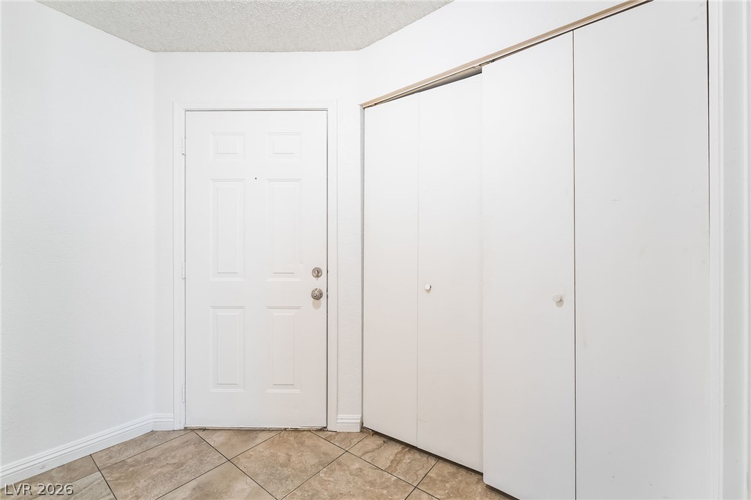 6863 Tamarus Street 101 Las Vegas NV 89119