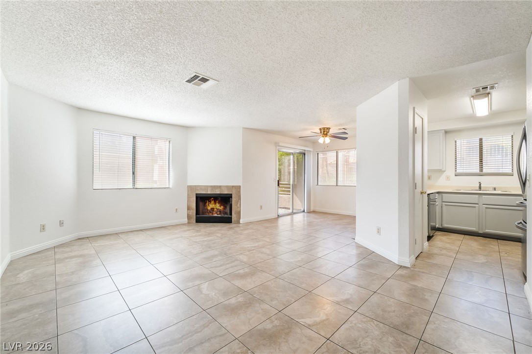 6863 Tamarus Street 101 Las Vegas NV 89119