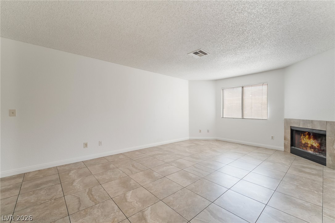 6863 Tamarus Street 101 Las Vegas NV 89119