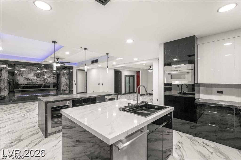 4575 Dean Martin Drive 2706 Las Vegas NV 89103