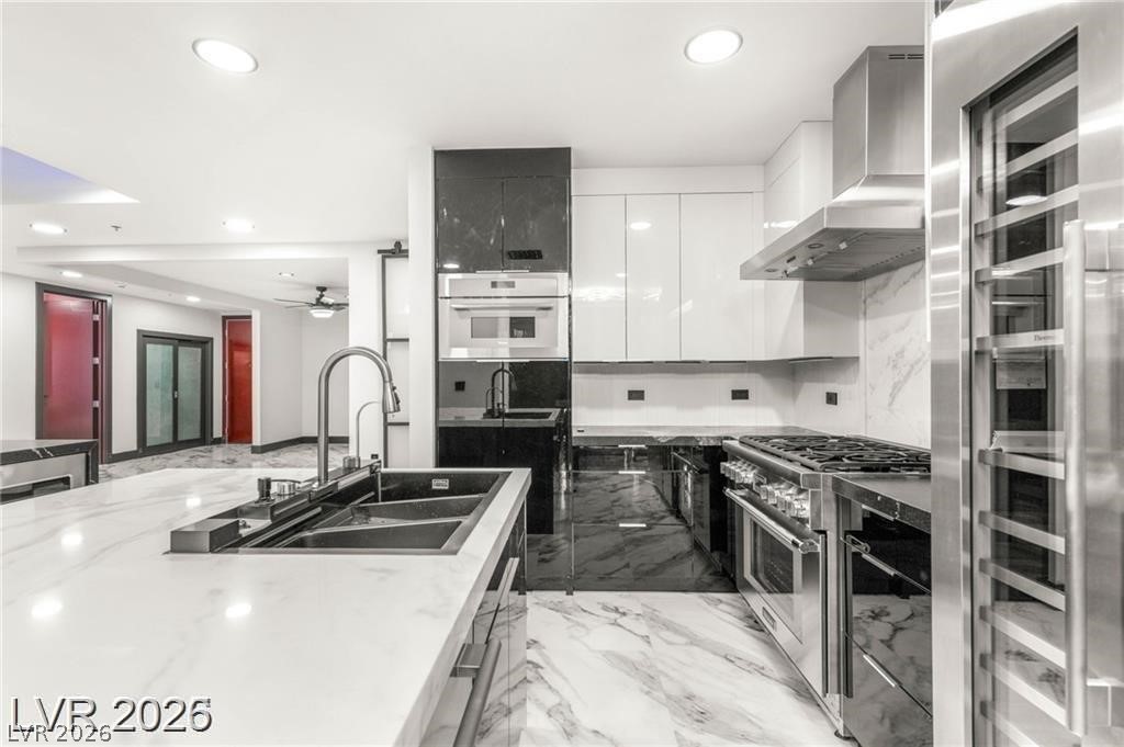 4575 Dean Martin Drive 2706 Las Vegas NV 89103