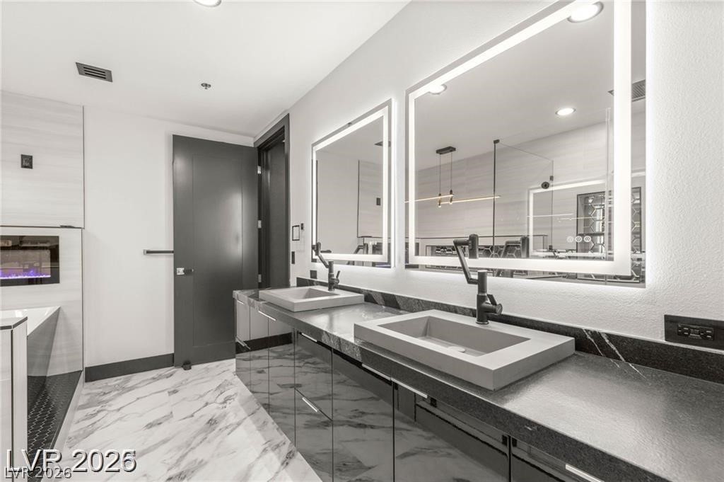 4575 Dean Martin Drive 2706 Las Vegas NV 89103