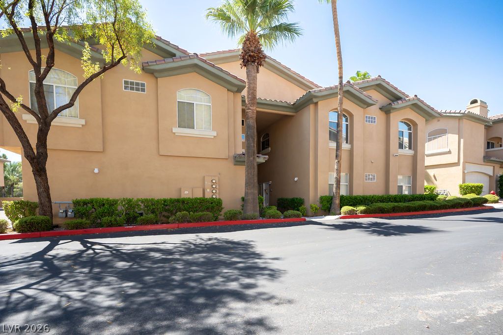 8733 Red Brook Drive 203 Las Vegas NV 89128