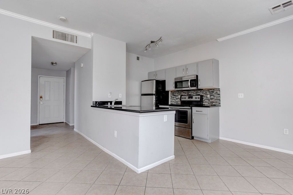 2900 Sunridge Heights Parkway 418 Henderson NV 89052
