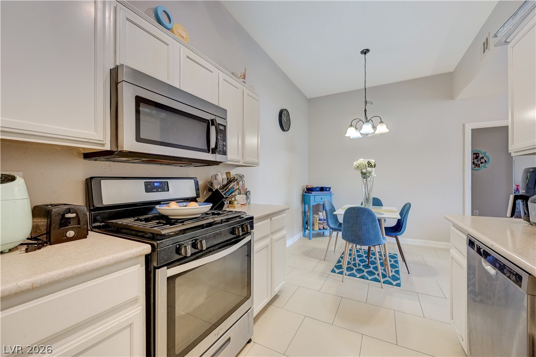 2305 West Horizon Ridge Parkway 613 Henderson NV 89052