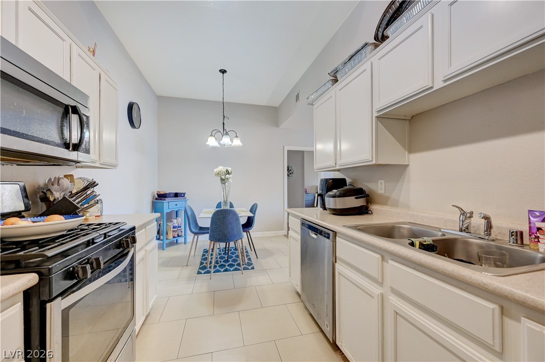 2305 West Horizon Ridge Parkway 613 Henderson NV 89052