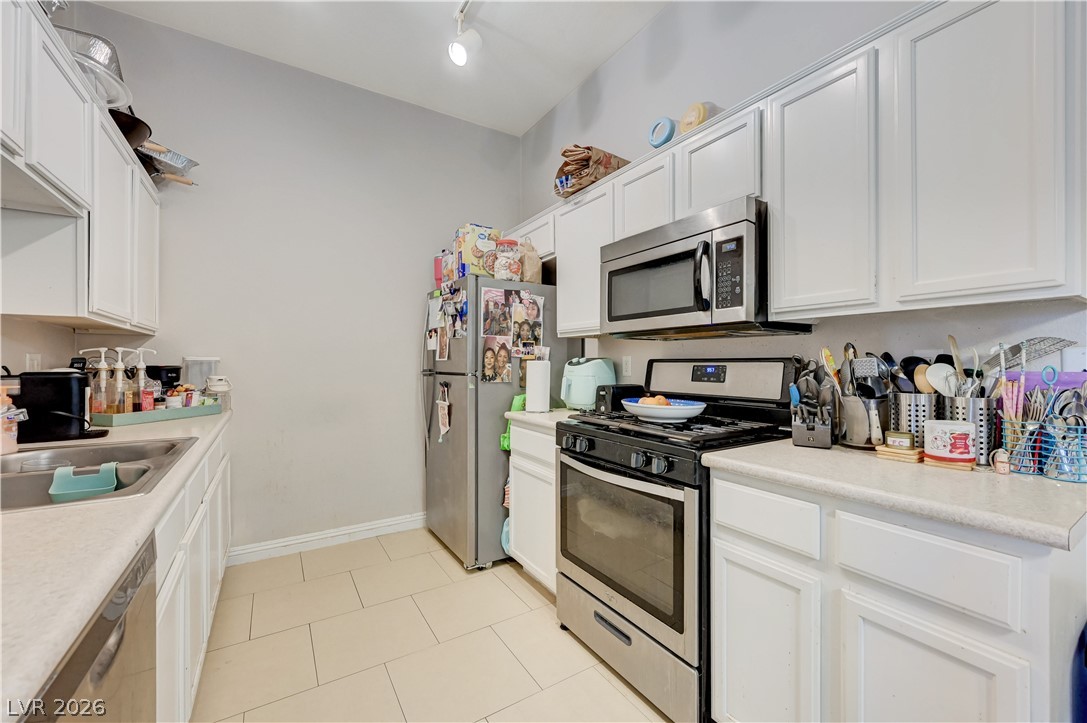 2305 West Horizon Ridge Parkway 613 Henderson NV 89052