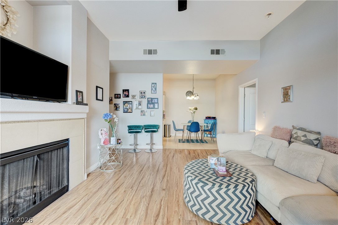 2305 West Horizon Ridge Parkway 613 Henderson NV 89052