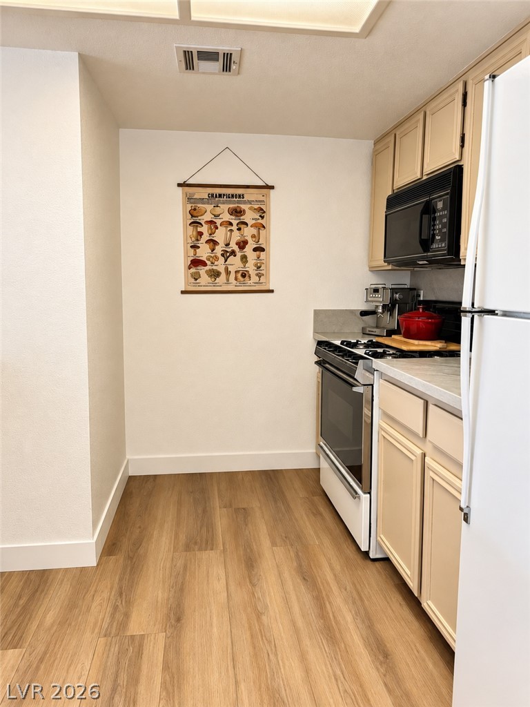 8070 West Russell Road 2028 Las Vegas NV 89113