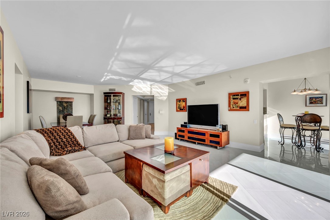 2777 Paradise Road 2304 Las Vegas NV 89109