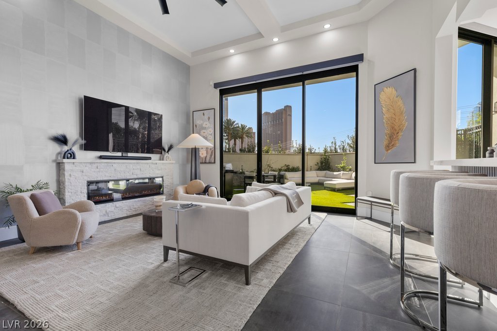 2777 Paradise Road 103 Las Vegas NV 89109