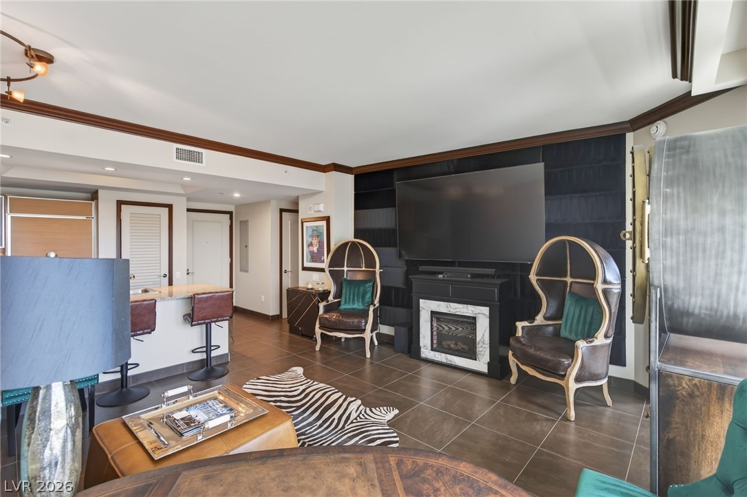 322 Karen Avenue 204 Las Vegas NV 89109