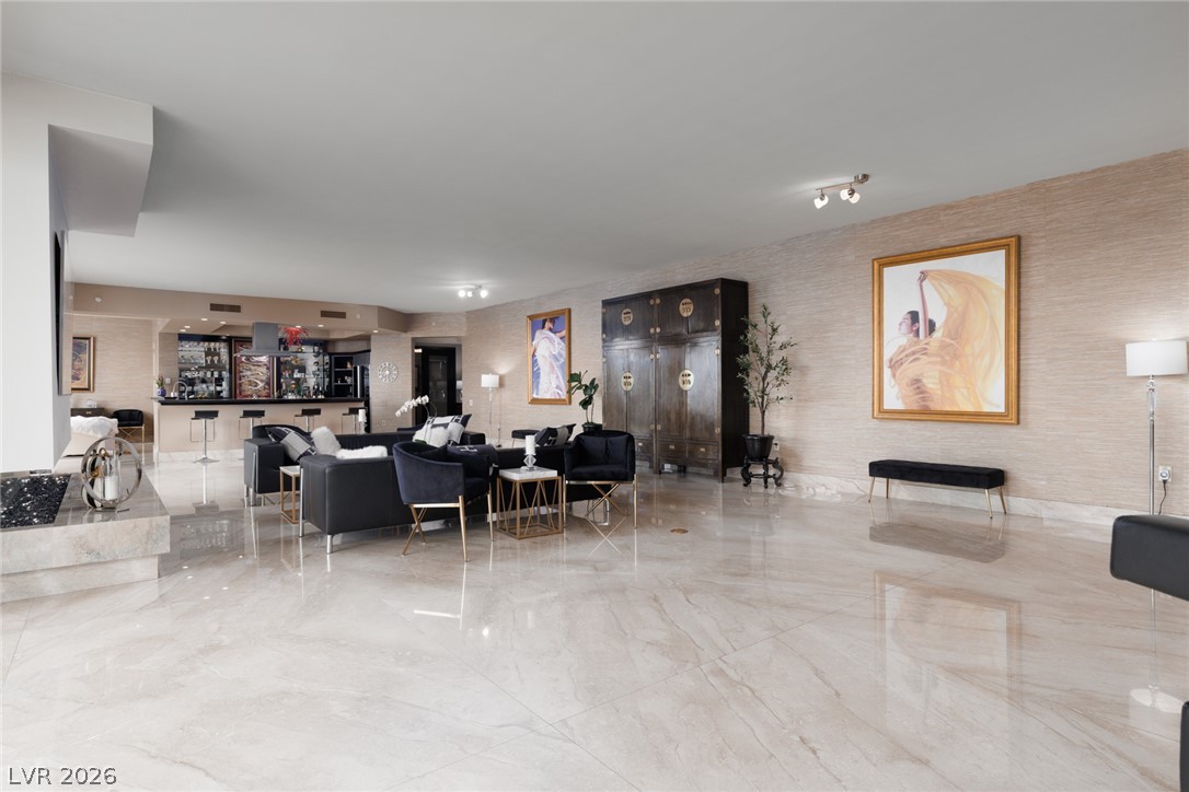 2777 Paradise Road 3302 Las Vegas NV 89109