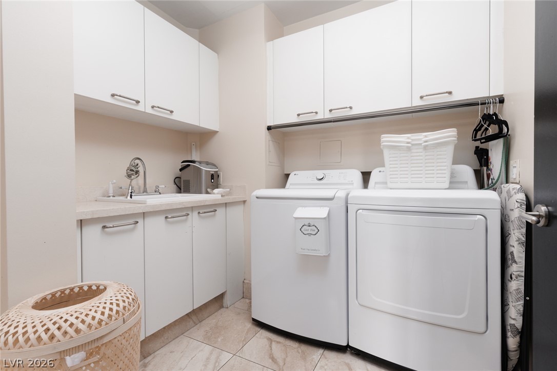 2777 Paradise Road 3302 Las Vegas NV 89109